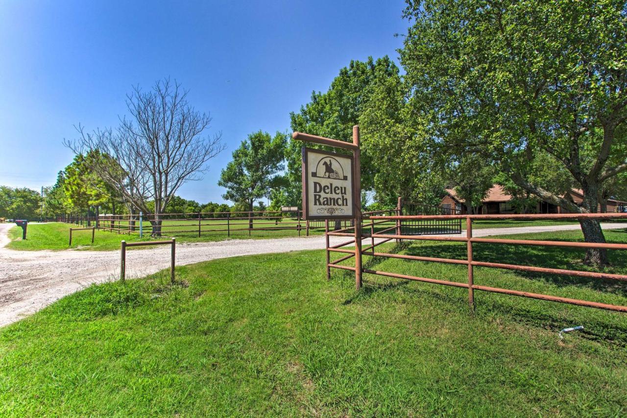 Texas Cabin On 130 Acres Walk To Lake Ray Roberts Collinsville 외부 사진